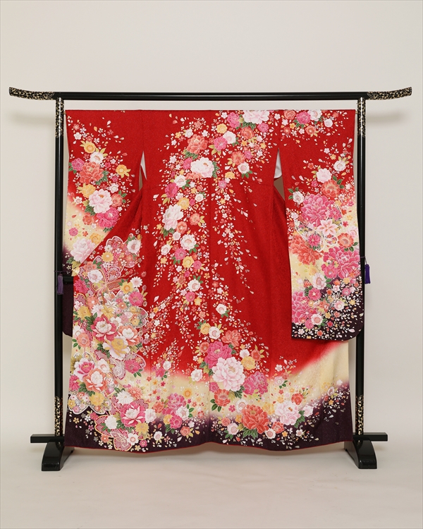 赤　牡丹に桜