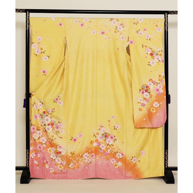 イエローとピンクに桜