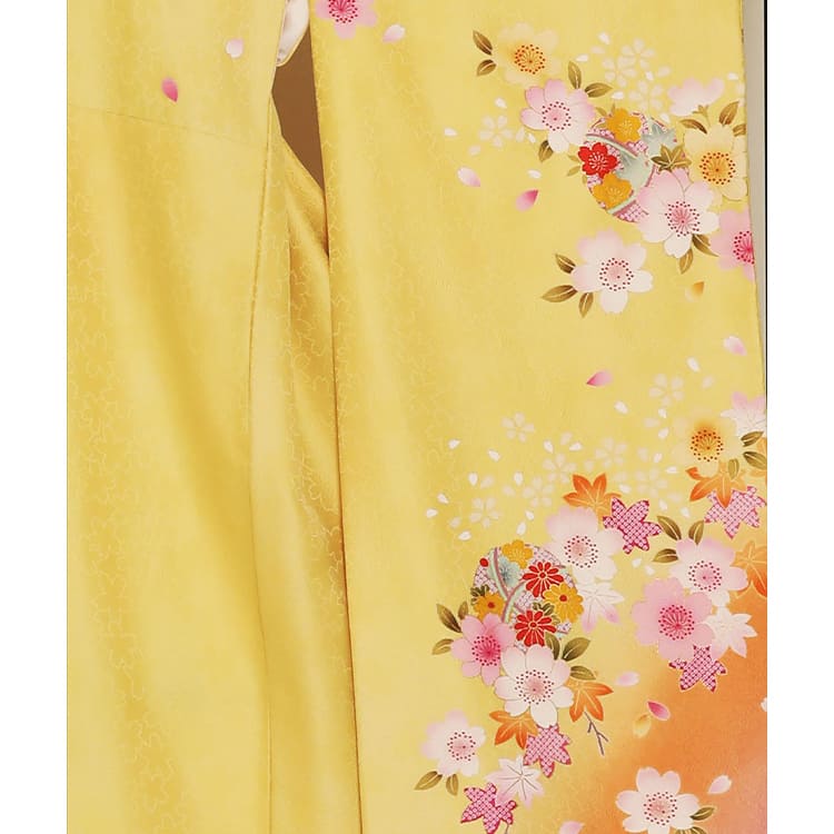 イエローとピンクに桜