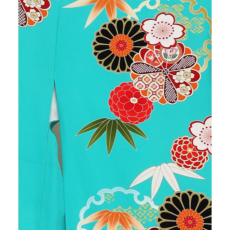ピーコックグリーンに花