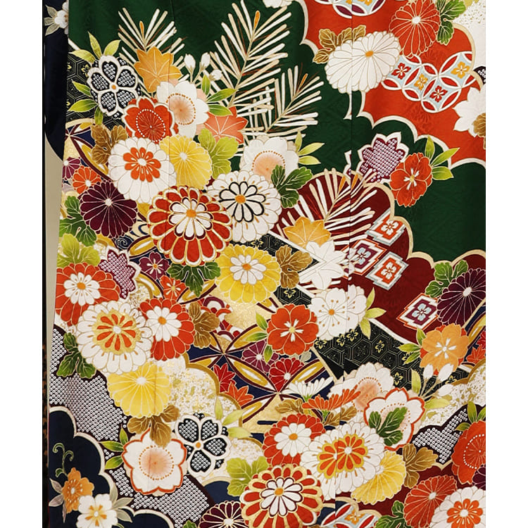 濃い緑に花柄
