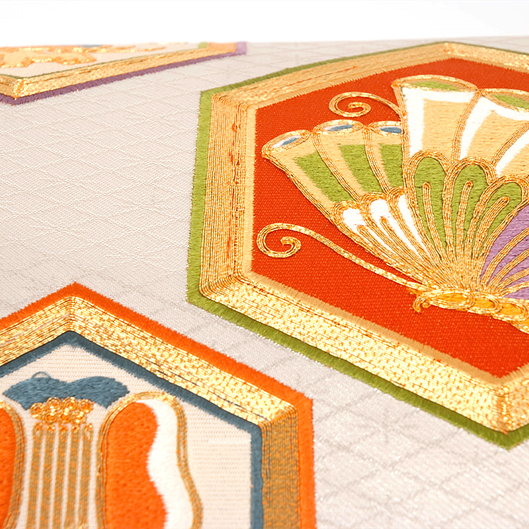 亀甲文刺繍名古屋帯