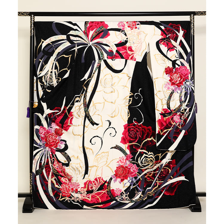 PRINCESS　FURISODE　白と黒　薔薇にリボン